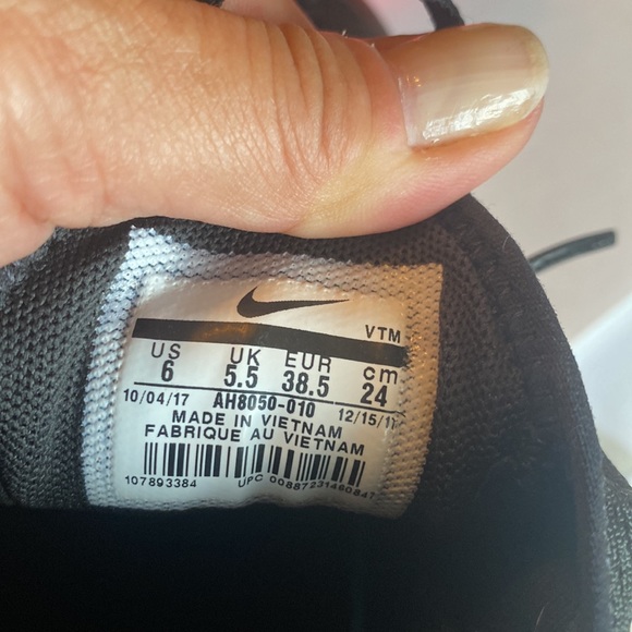 Air Max 270 boys 6/wmn 7.5 like new - Picture 5 of 10